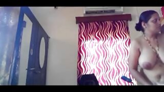 Mala prsa crnka kujica u tenisicama dobiva svoju macu lupanje domaca pornografija u raznim pozama