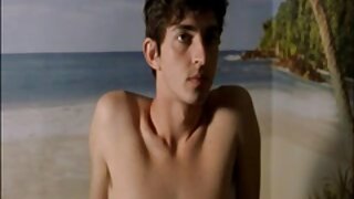 Prljava crvenokosa drolja sa zjapljenom rupom u macama jebe se tvrdo domaci filmovi porno pseći stil