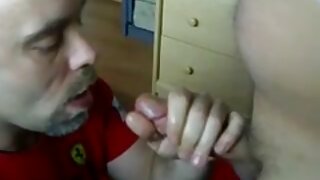 Plavokosa cura zaveže gustog Andyja Browna i lupi domaci video porno svoju pičku
