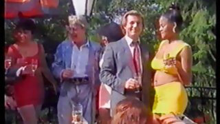 Poderana drolja s velikim sisama domaci xxx filmovi trlja bradavice kremom