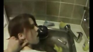 Vitka plavuša se tušira i kremom maže domaći amaterski porno filmovi kožu