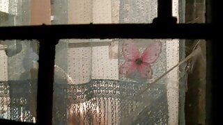 Lijepa brineta jebe besplatni domaći porno filmovi svoju glatku macu ružičastom seks igračkom