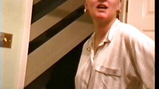 Kinky uredska drolja pornoci domaci Haruna Sendo zavodi svoju kolegicu u uredskoj kuhinji