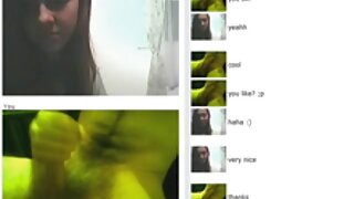 Dvojica bijesnih klinaca buše domaći sex klipovi jednu pohotnu curu Andyja Browna na žutom kauču