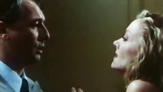 Lijepa beba Ringo Akai saginje se kako bi pokazala svoje sitno domaciporno filmovi dupe