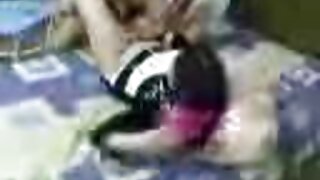Seksi tajnica Sky se skida u uredu domaci porno film