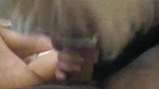 Sluškinja s ružičastom kosom Dolly se skida srpski domaci porno i pleše