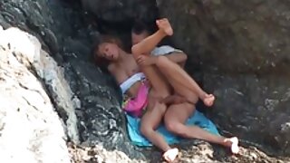 Zavodljiva brineta zakucana na novi srpski pornići pseći stil