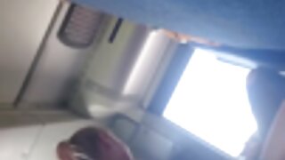 Kinky Azijatkinja Ririka Suzuki siše pornić domaći tvrdi kurac poput ukusne lizalice